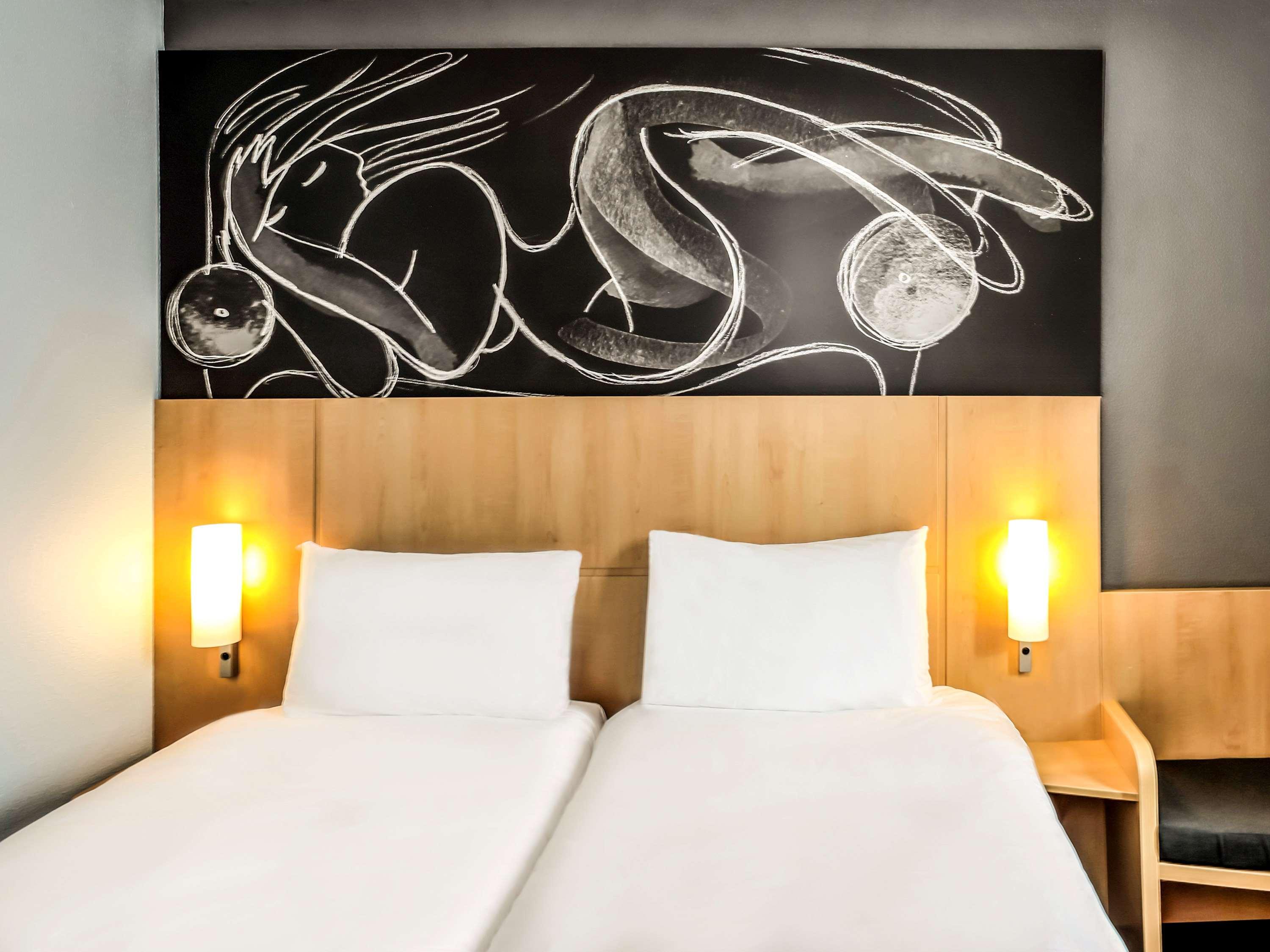 Ibis Saint-Genis-Pouilly Geneve Hotell Eksteriør bilde